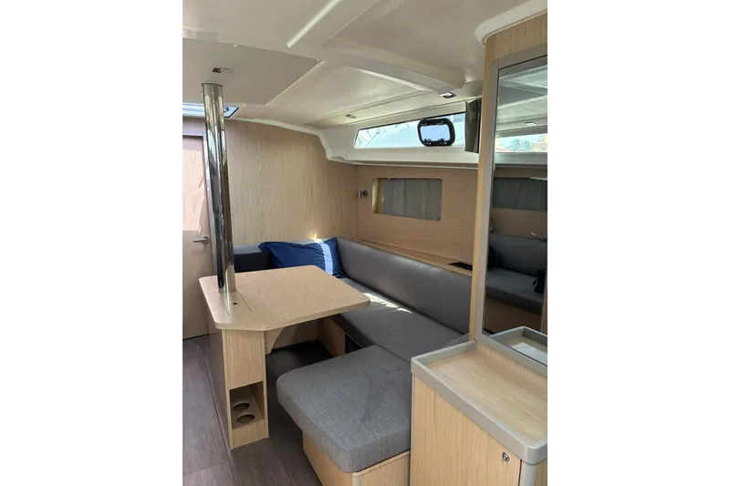 Slide: The Image of Beneteau Oceanis 41.1 2020 - 13