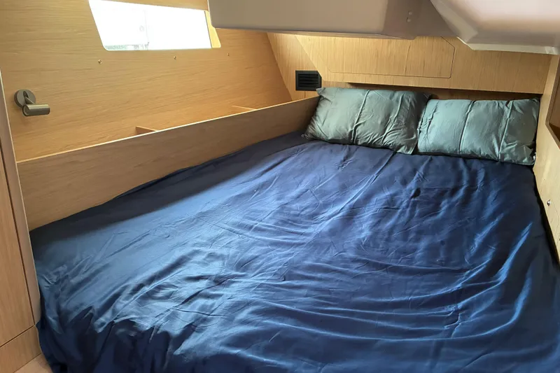 Slide: The Image of Beneteau Oceanis 41.1 2020 - 18