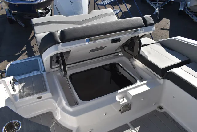 Slide: The Image of Monterey ELITE 25 OB 2027 - 27