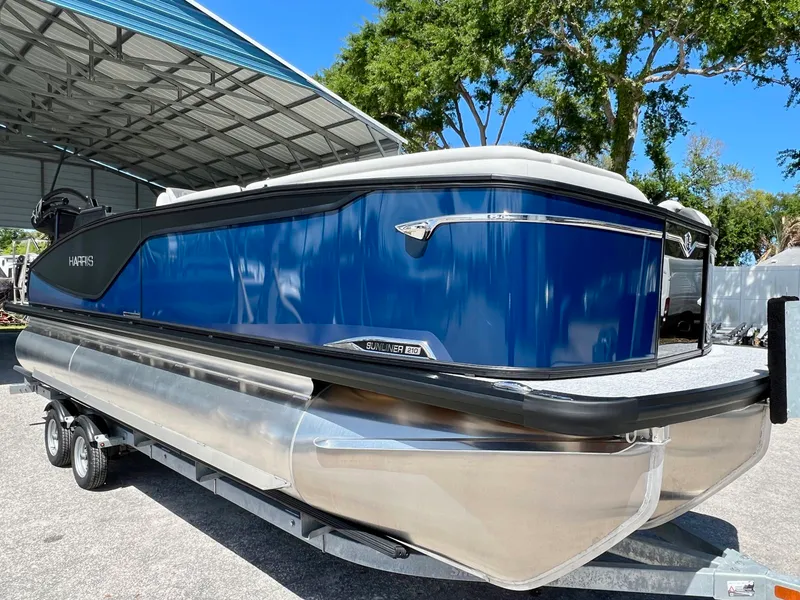 The Image of Harris Sunliner 210 2026 - undefined