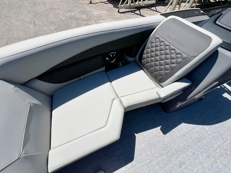 Slide: The Image of Harris Sunliner 210 2026 - 10