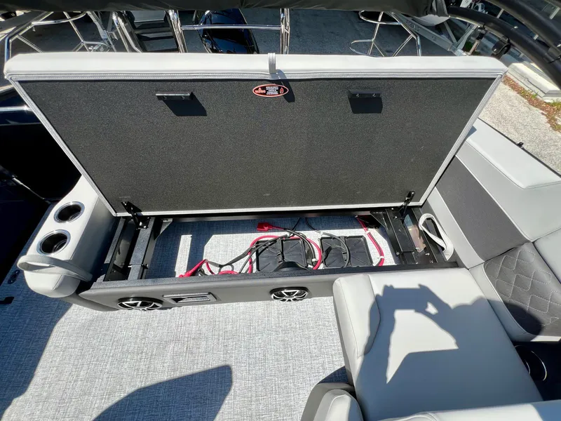 Slide: The Image of Harris Sunliner 210 2026 - 20