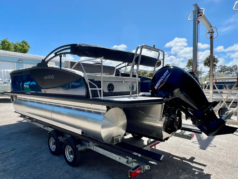 Slide: The Image of Harris Sunliner 210 2026 - 4