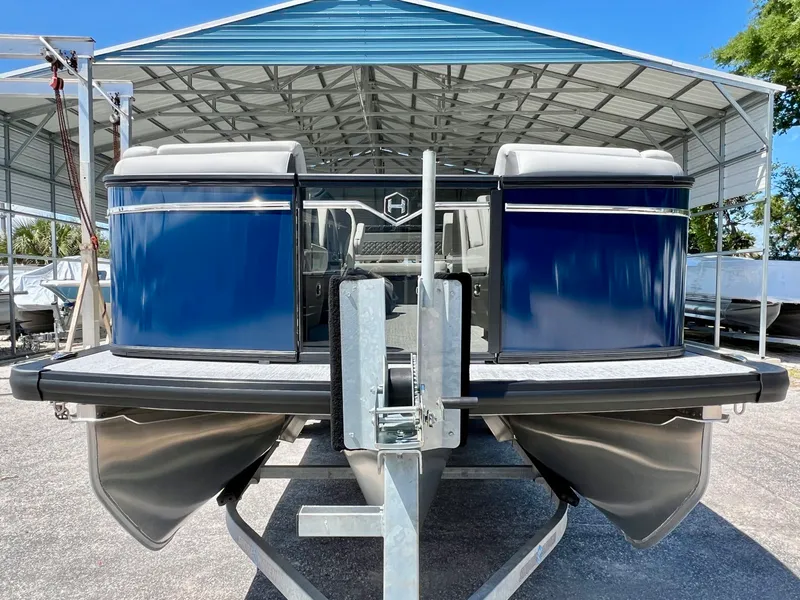 Slide: The Image of Harris Sunliner 210 2026 - 7