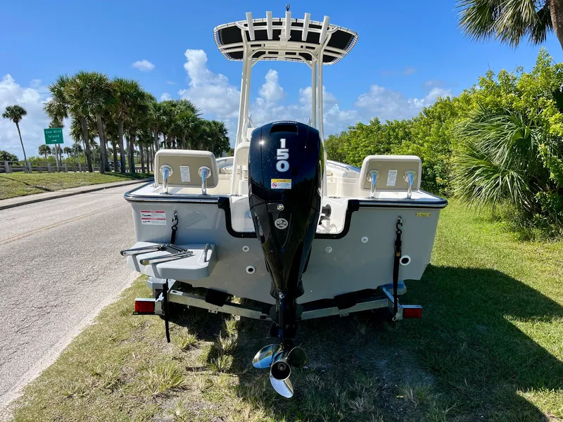 Slide: The Image of Boston whaler 19 MTK 2026 - 3