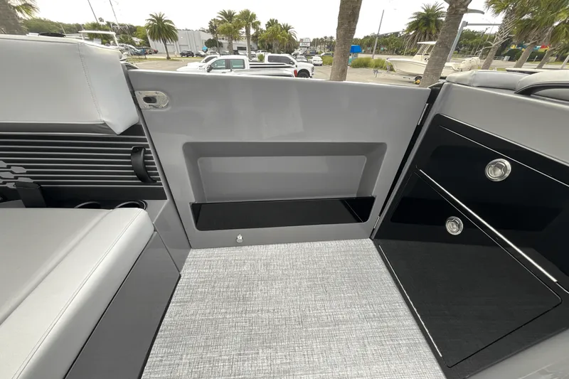 Slide: The Image of Harris Crowne 250 2024 - 14