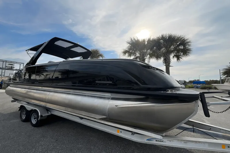 Slide: The Image of Harris Crowne 250 2024 - 3