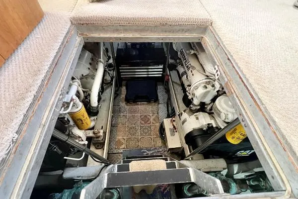 Slide: The Image of Silverton 43 Motor Yacht 2003 - 43