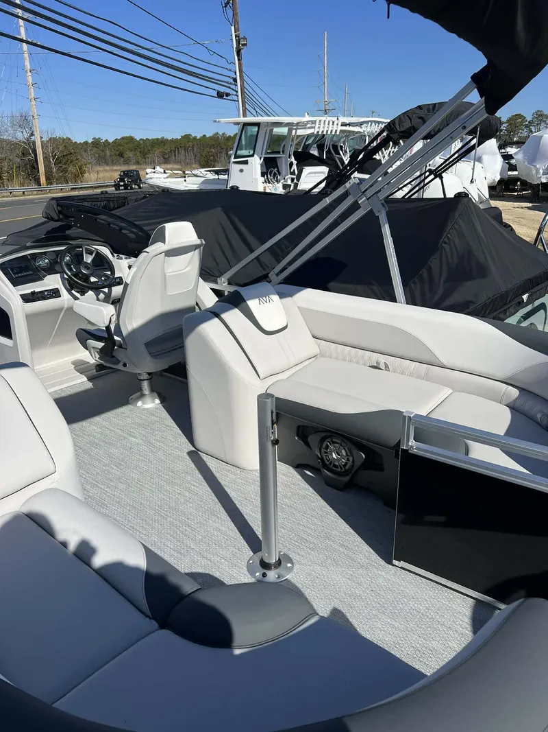 Slide: The Image of Avalon 2385 LSZ QL 2026 - 1