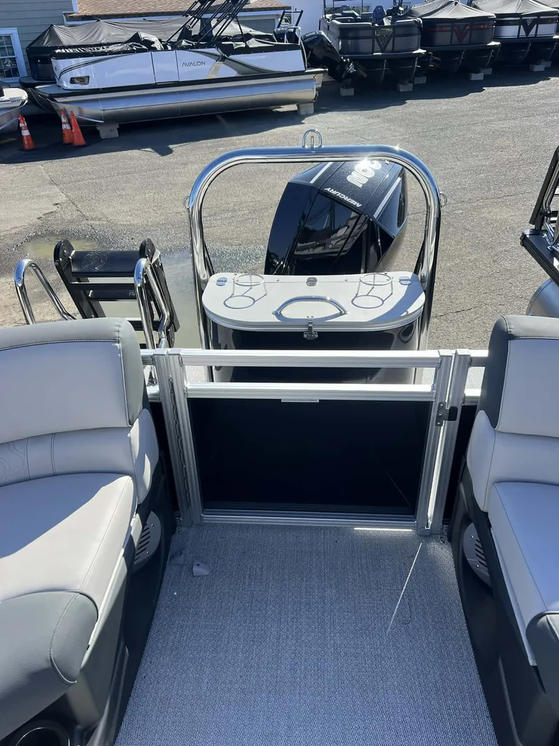 Slide: The Image of Avalon 2385 LSZ QL 2026 - 6