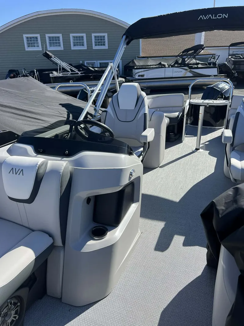 Slide: The Image of Avalon 2385 LSZ QL 2026 - 16
