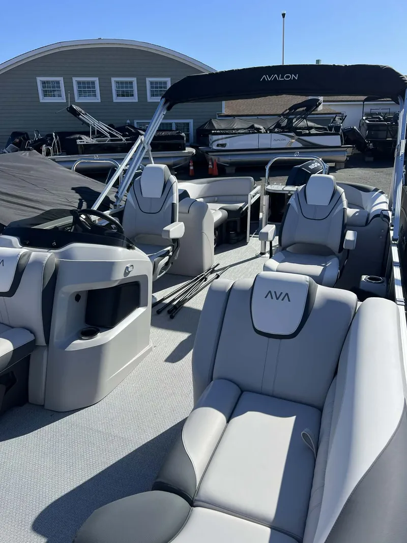 Slide: The Image of Avalon 2385 LSZ QL 2026 - 4