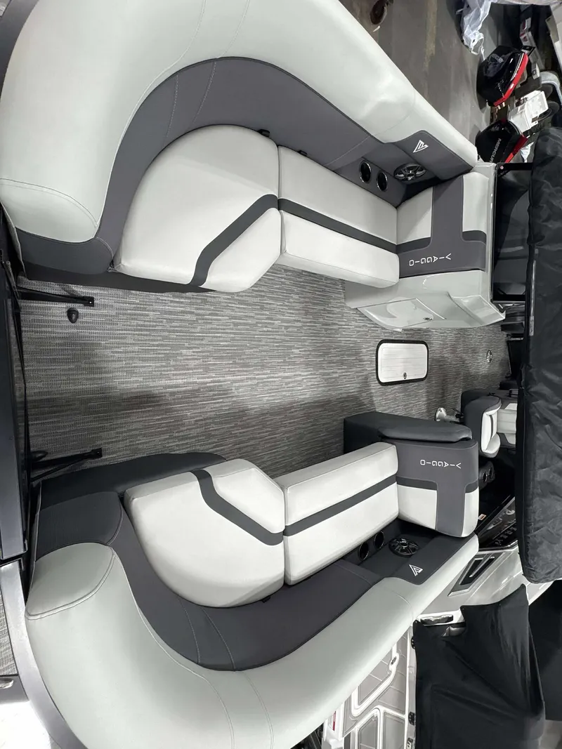 Slide: The Image of Viaggio X22U 2026 - 17