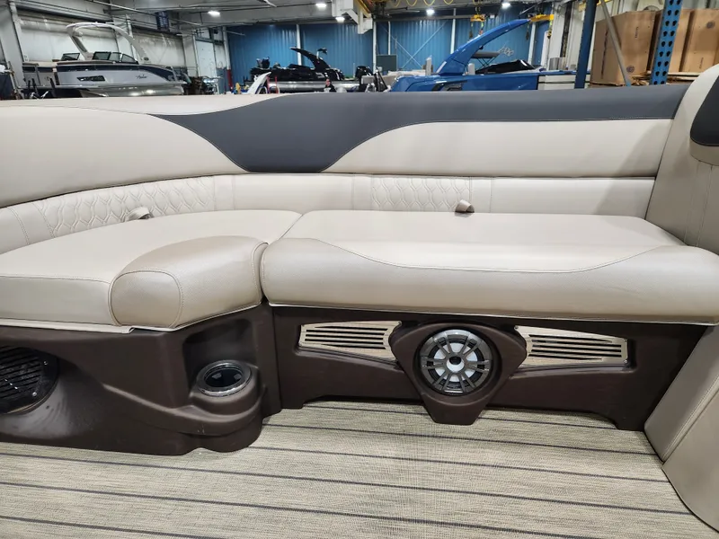 Slide: The Image of Avalon LSZ - 23 FT Cruise Rear Bench Triple-toon "Shades of Drift" 2026 - 7