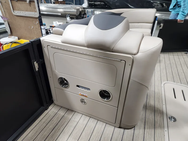 Slide: The Image of Avalon LSZ - 23 FT Cruise Rear Bench Triple-toon "Shades of Drift" 2026 - 6