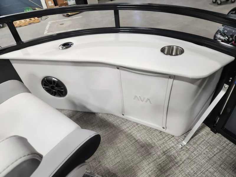 Slide: The Image of Avalon Venture 85 - 25 FT Center Console Fish Triple "The Anglers Wake" 2026 - 7