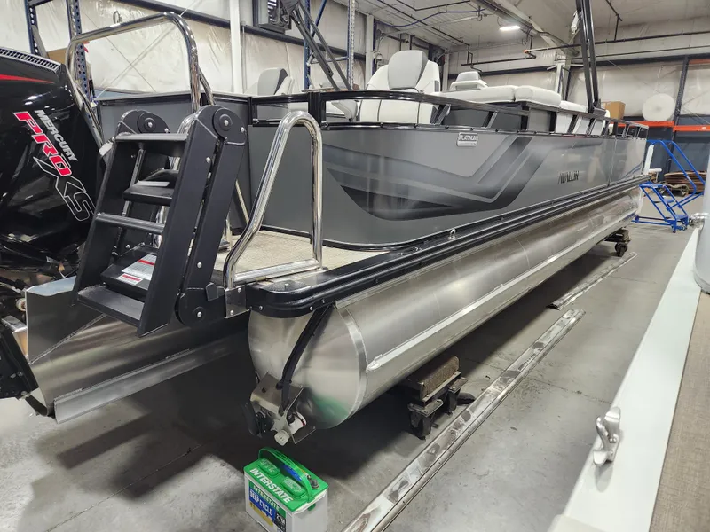 Slide: The Image of Avalon Venture 85 - 25 FT Center Console Fish Triple "The Anglers Wake" 2026 - 2