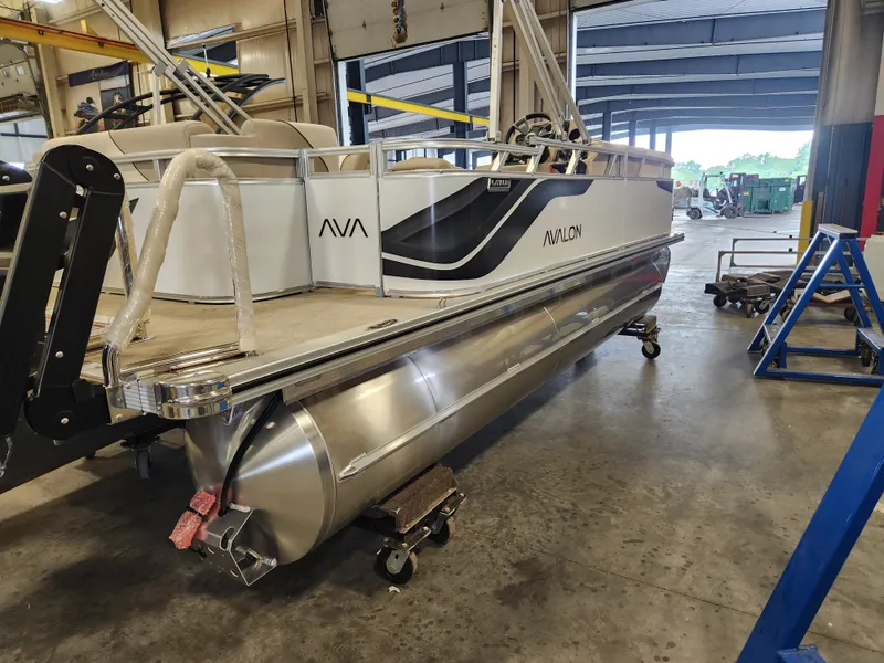 Slide: The Image of Avalon Venture - 19 FT Cruise 2026 - 5