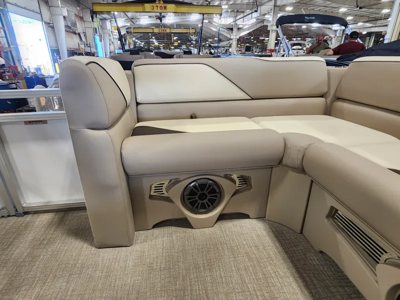 Slide: The Image of Avalon Venture - 19 FT Cruise 2026 - 6