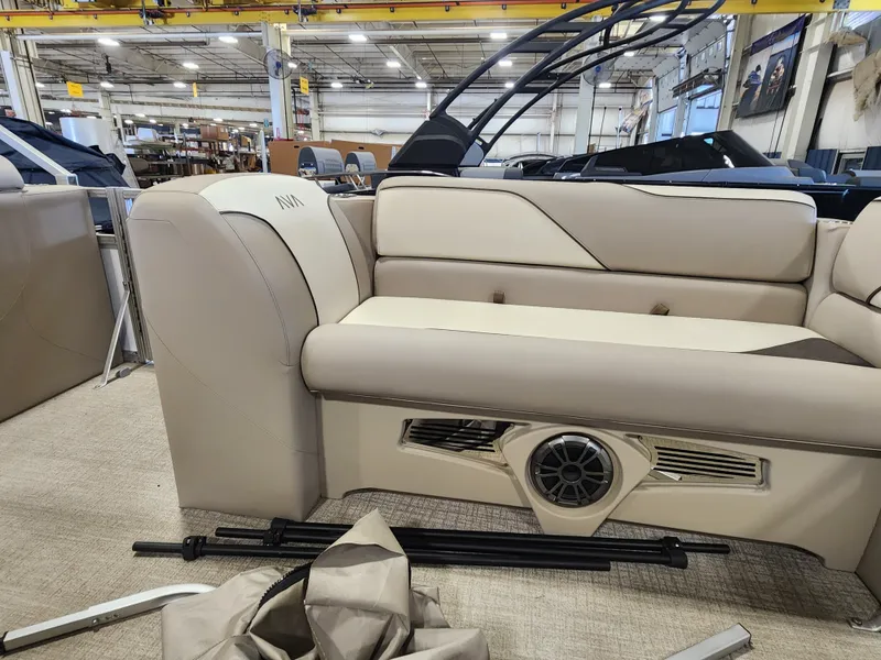 Slide: The Image of Avalon Venture - 19 FT Cruise 2026 - 9