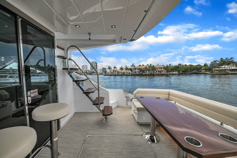 Slide: The Image of Cruisers Yachts 60 Fly 2024 - 12