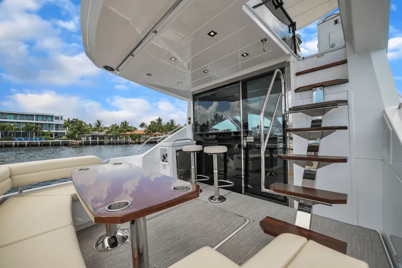 Slide: The Image of Cruisers Yachts 60 Fly 2024 - 14