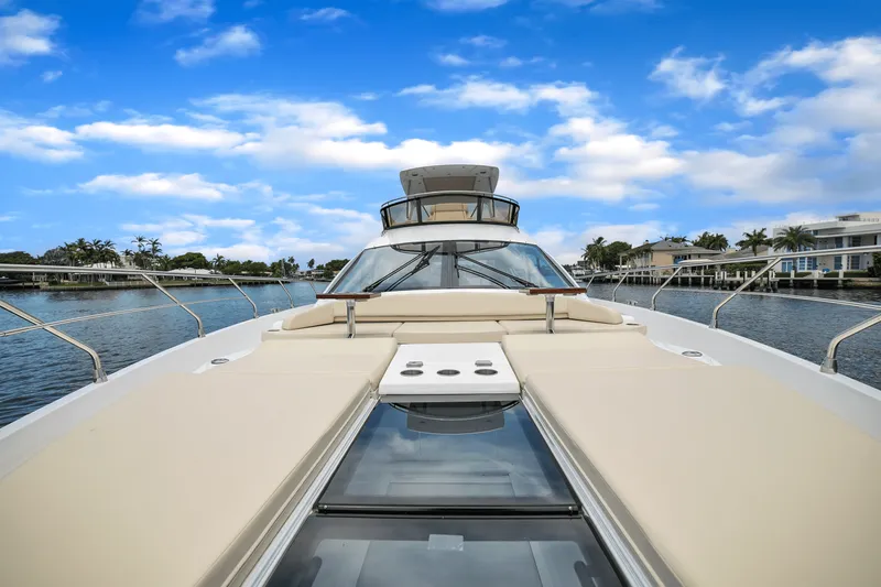 Slide: The Image of Cruisers Yachts 60 Fly 2024 - 15