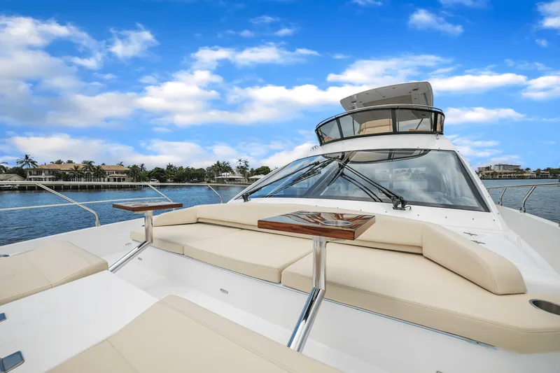 Slide: The Image of Cruisers Yachts 60 Fly 2024 - 16