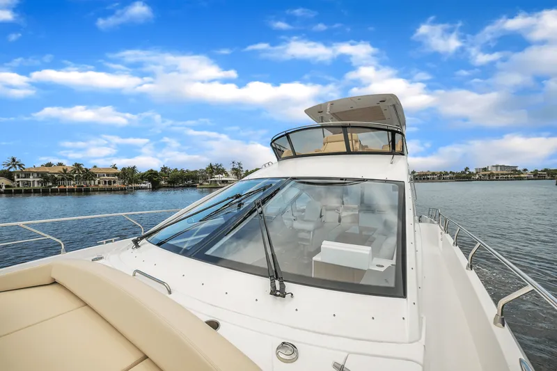 Slide: The Image of Cruisers Yachts 60 Fly 2024 - 17