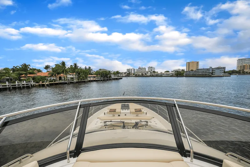 Slide: The Image of Cruisers Yachts 60 Fly 2024 - 18