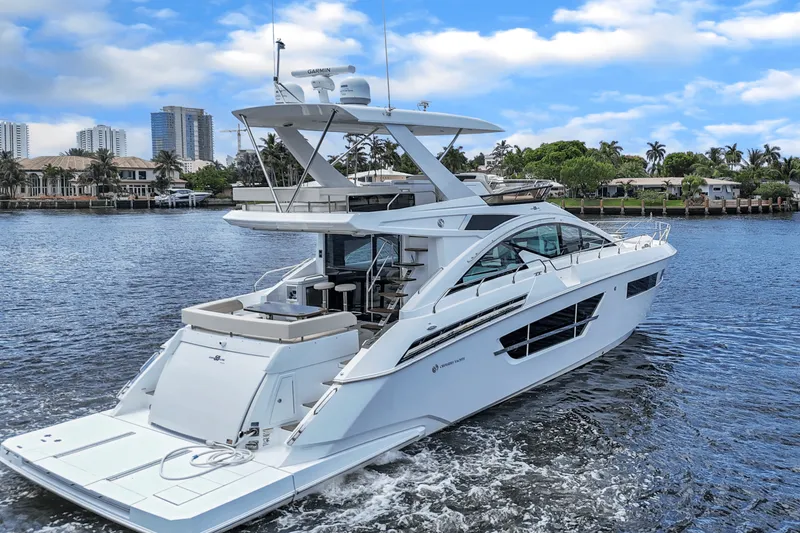 Slide: The Image of Cruisers Yachts 60 Fly 2024 - 3