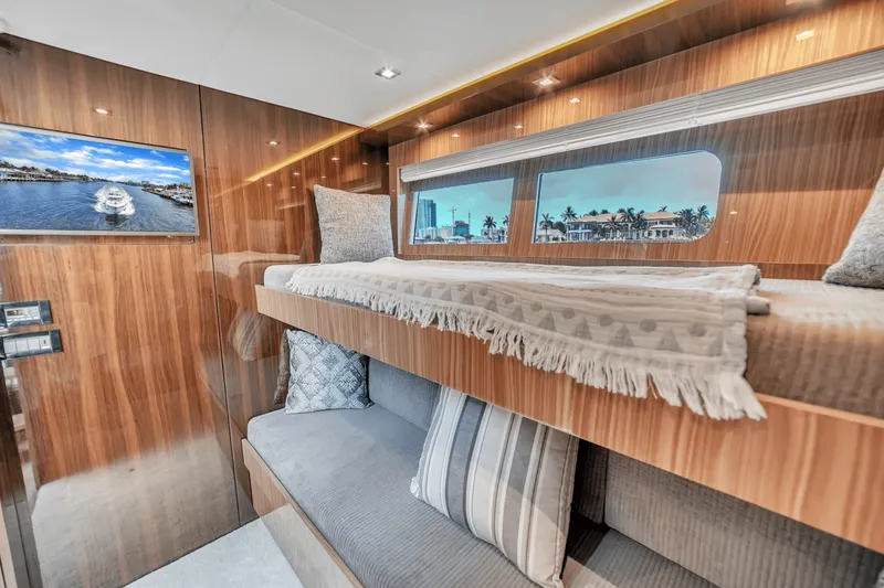 Slide: The Image of Cruisers Yachts 60 Fly 2024 - 46