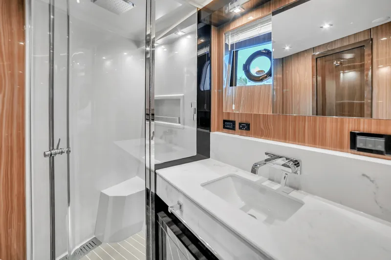 Slide: The Image of Cruisers Yachts 60 Fly 2024 - 52