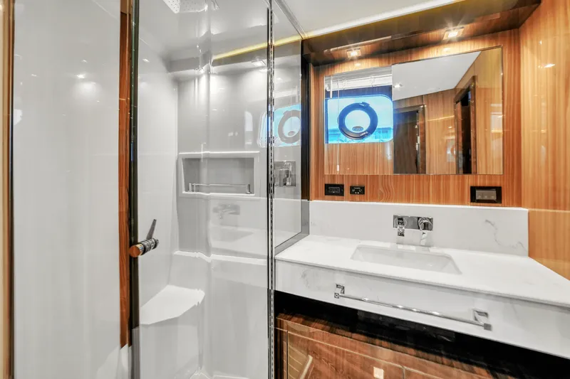 Slide: The Image of Cruisers Yachts 60 Fly 2024 - 55