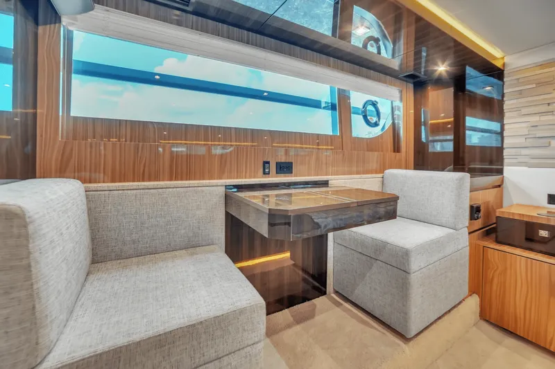 Slide: The Image of Cruisers Yachts 60 Fly 2024 - 57