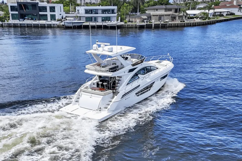Slide: The Image of Cruisers Yachts 60 Fly 2024 - 6