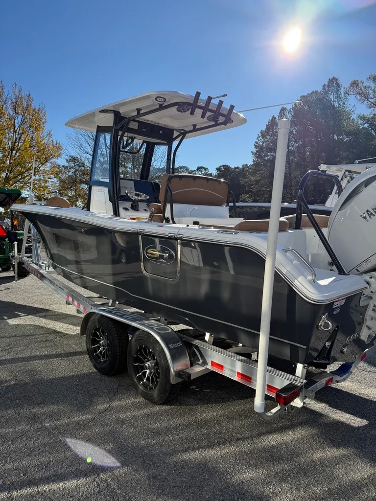 Slide: The Image of Sea Hunt Ultra 255SE 2026 - 4