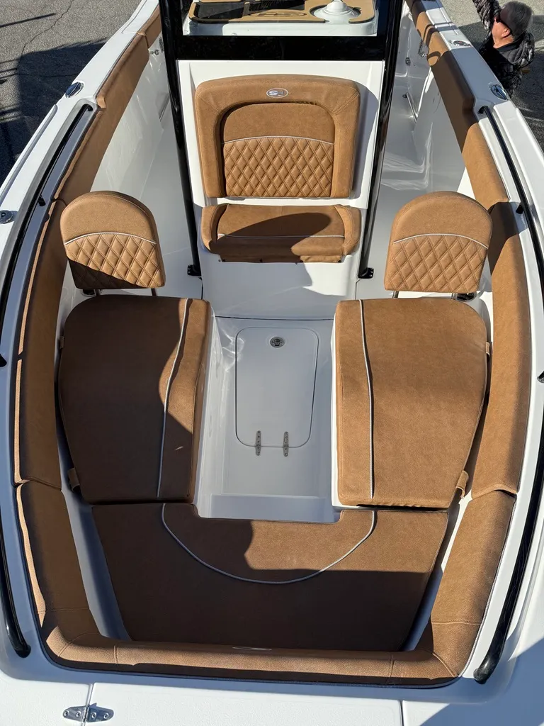 Slide: The Image of Sea Hunt Ultra 255SE 2026 - 6