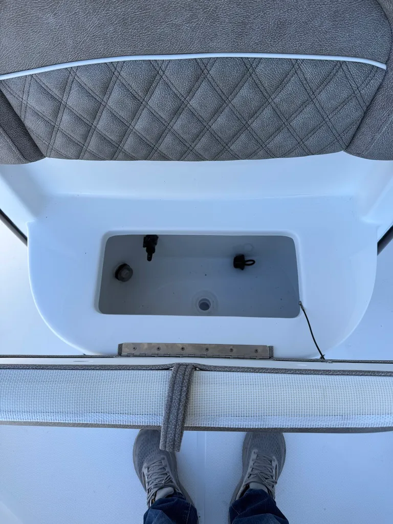 Slide: The Image of Sea Hunt BX25FS 2026 - 10