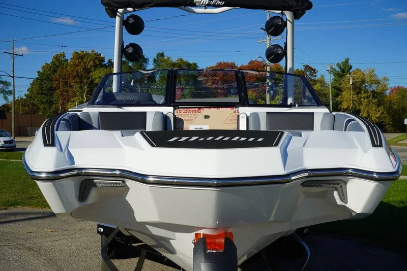 Slide: The Image of Malibu Boats 23 MXZ 2026 - 13