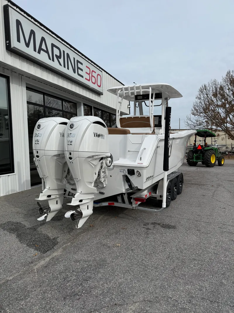 Slide: The Image of Sea Hunt Ultra 305 CB 2026 - 2