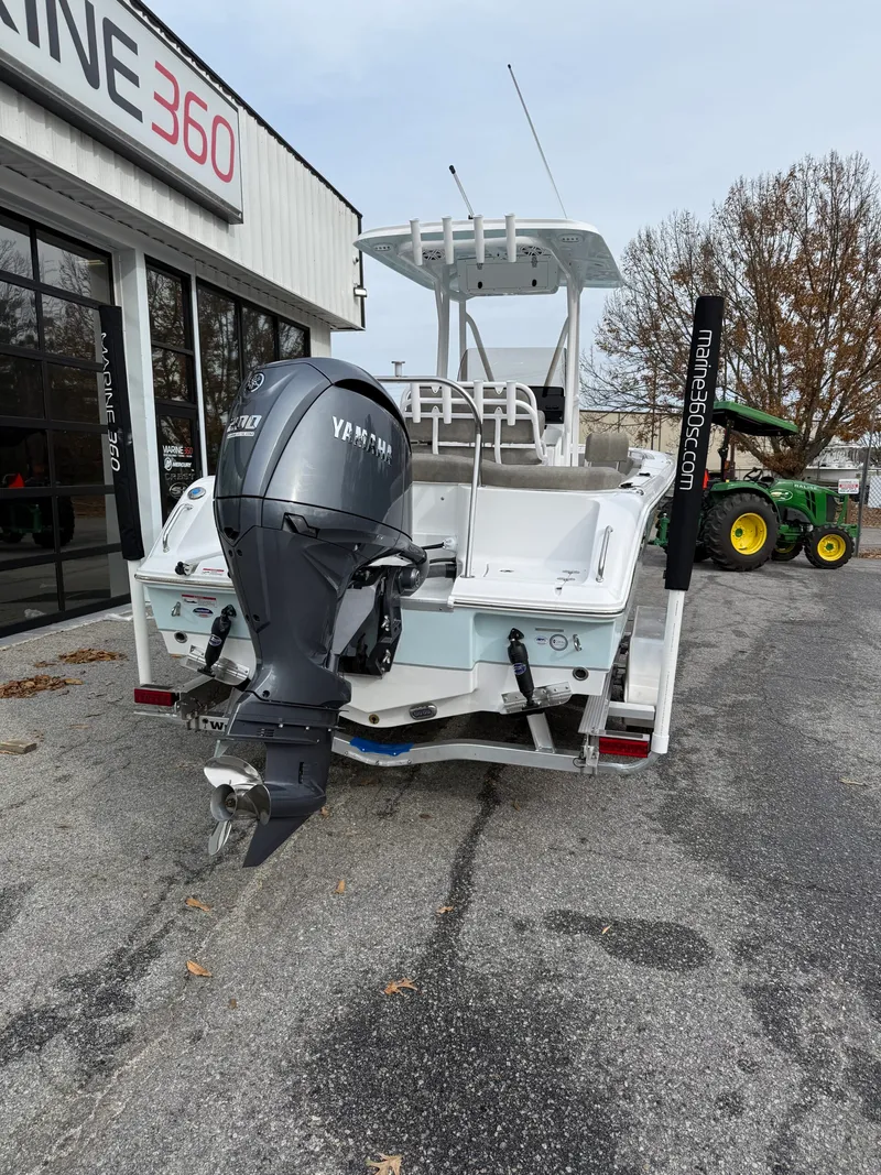 Slide: The Image of Sea Hunt Ultra 229 2026 - 3