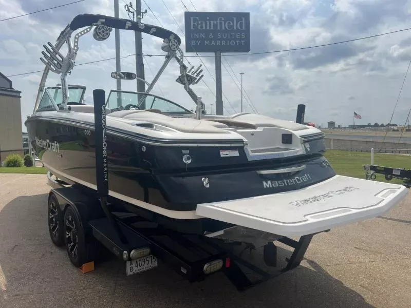 Slide: The Image of MasterCraft X55 2009 - 4