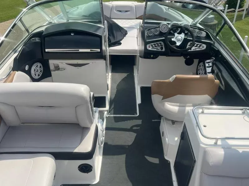 Slide: The Image of MasterCraft X55 2009 - 15