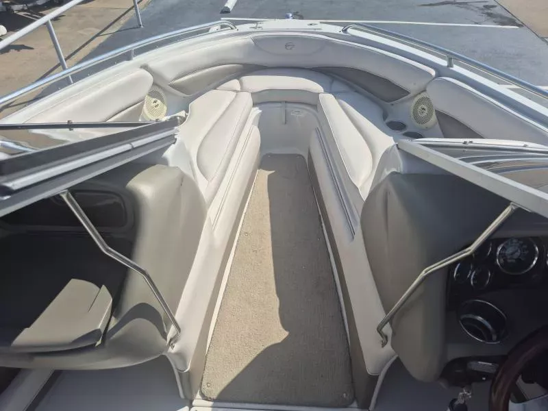 Slide: The Image of Crownline Boats 215 SS 2012 - 15
