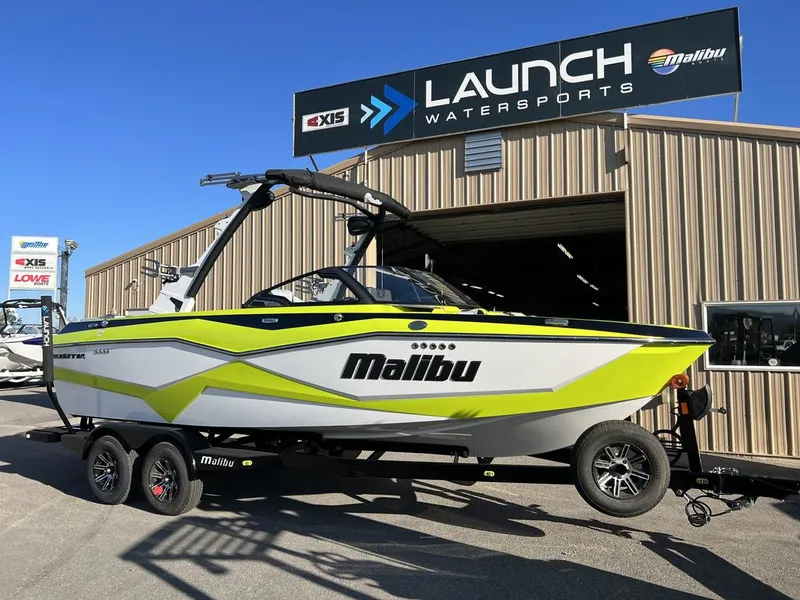 Slide: The Image of Malibu 22 LSV 2024 - 1