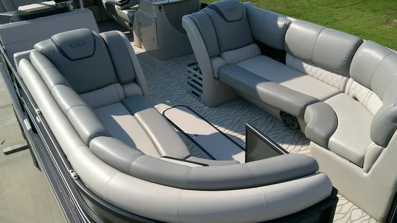 Slide: The Image of Harris Grand Mariner 250 2019 - 2