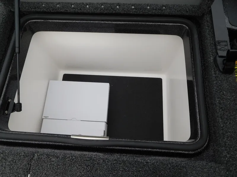 Slide: The Image of Caymas CX 21 PRO 2026 - 16