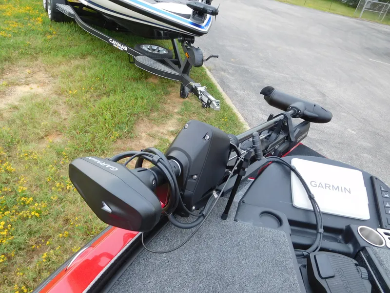 Slide: The Image of Caymas CX 21 PRO 2026 - 9