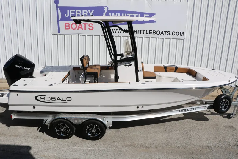 Slide: The Image of Robalo 226 Cayman 2024 - 14
